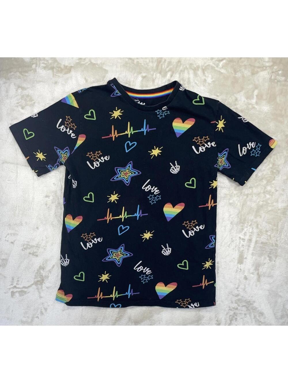 Eighty Eight Brand Rainbow Heart Peace Love Heartbeat Pride T-Shirt Size M